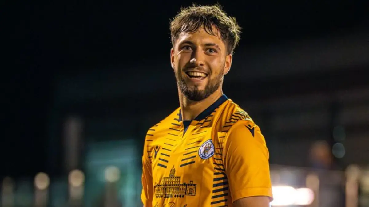 ‘Bare bones’ Slough Town break FA Cup deadlock