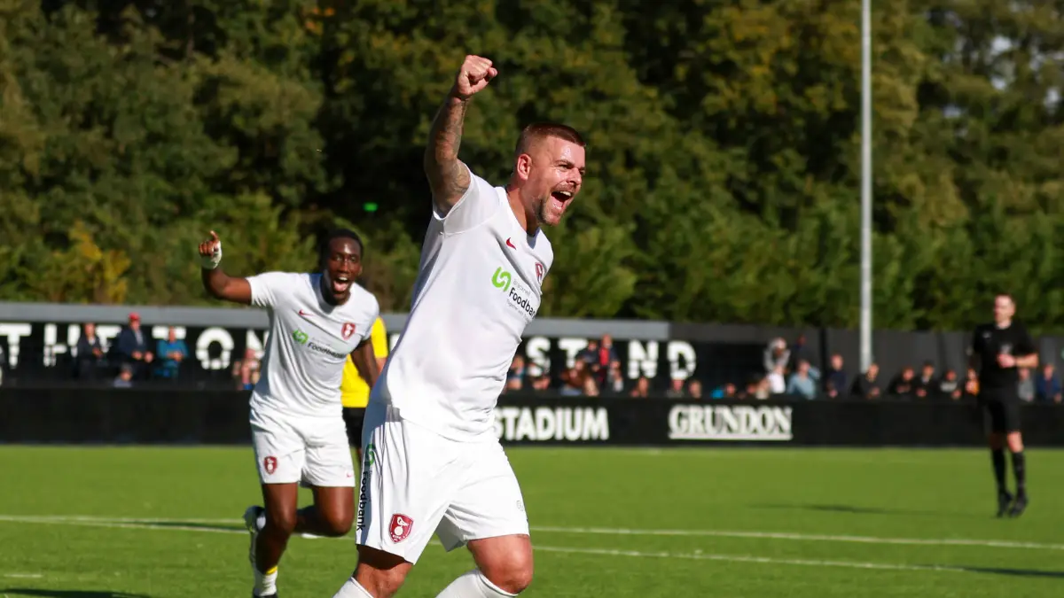 Bracknell Town through but Maidenhead United crash to Isthmian League side