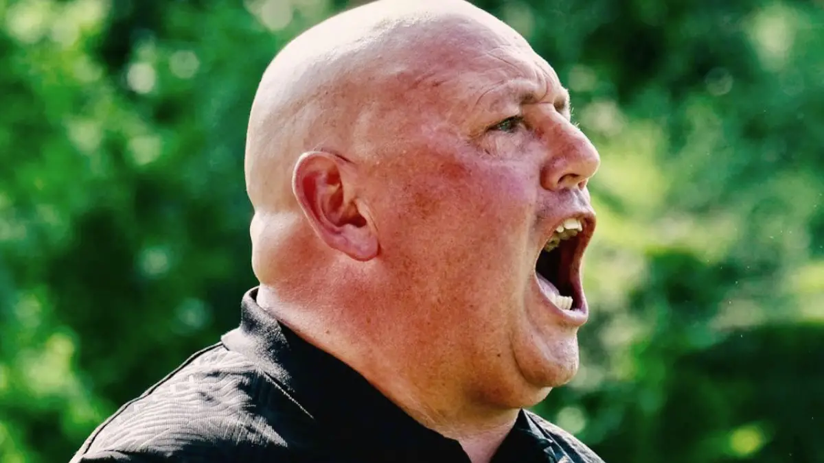 Wokingham Town boss Darren Purbrick steps down