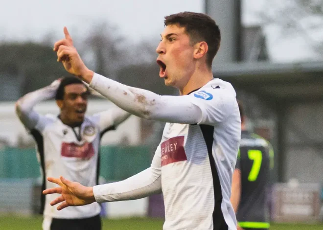 Curtis Angell heads back to Thatcham Town as Reading FC and Swindon Town youngsters join non-league sides