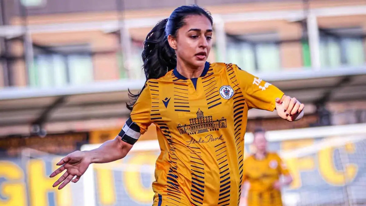 Slough Town’s Nikhita Sangha nominated for Berkshire Football Award