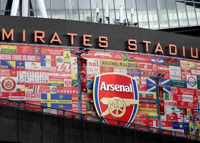 Saka a sub, White starts